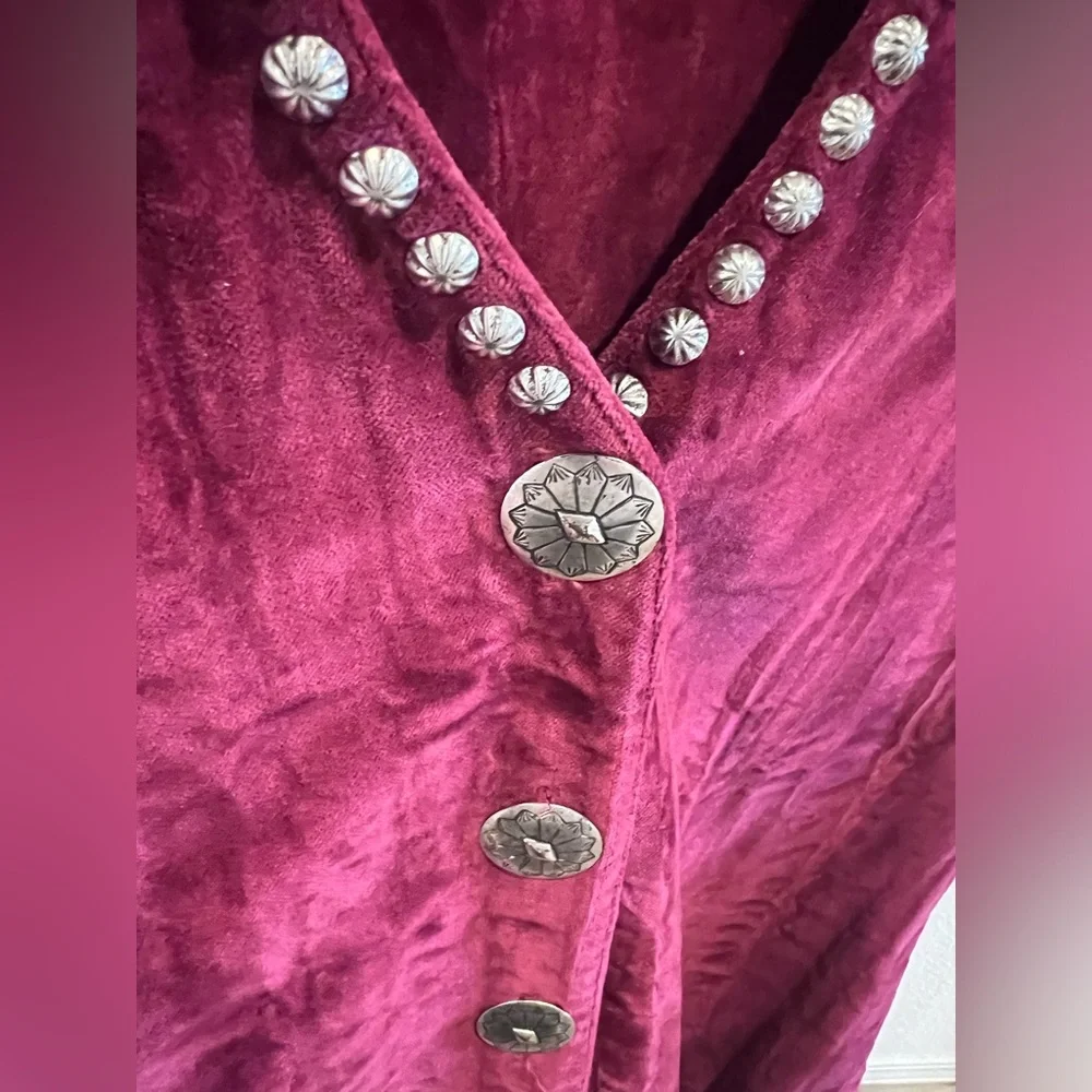 Double D Ranch Concho Button Studded Velvet Vest - Picture 3 of 3